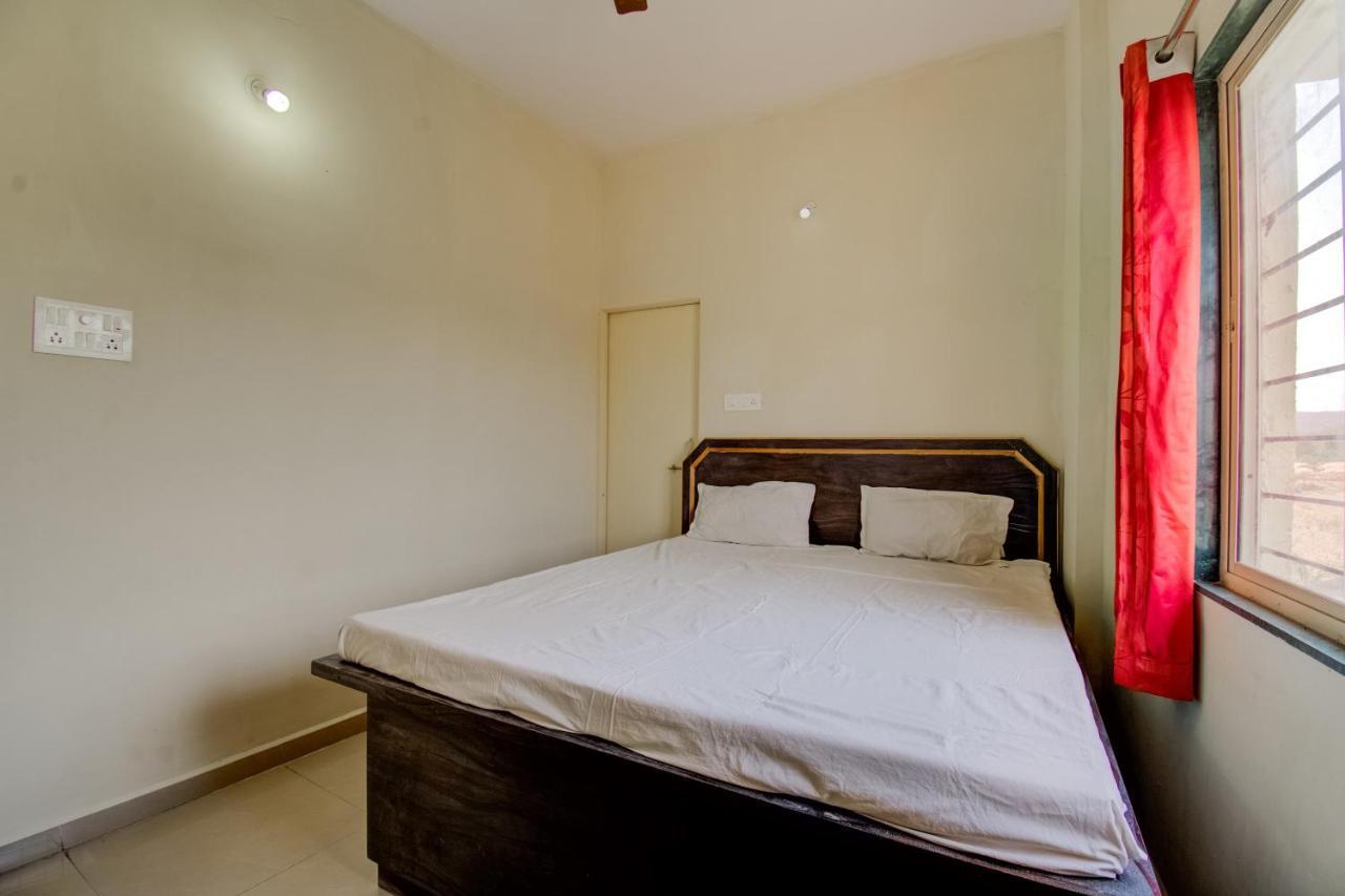 Spot On R D Homestay 1 Dispur Exterior photo
